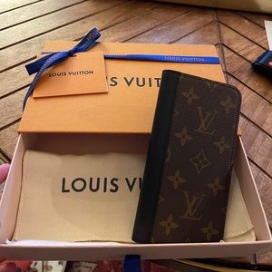 Louis Vuitton iPhone Folio Case